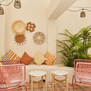  Apartment Excelsior Estudios & Spain